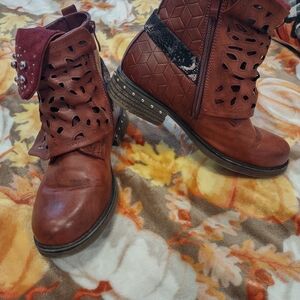 Elegant Brown/ Burgundy Ankle Booties with Cutout Design